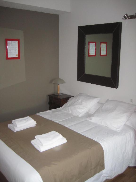 L'Estaminet Hotell Mazille Exteriör bild